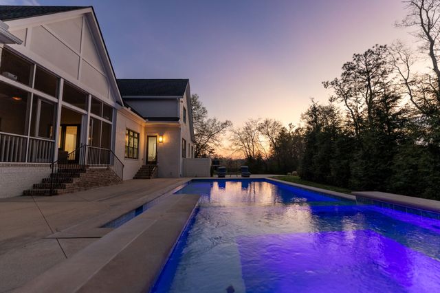 403 Cornwall Dr, Brentwood, TN 37027