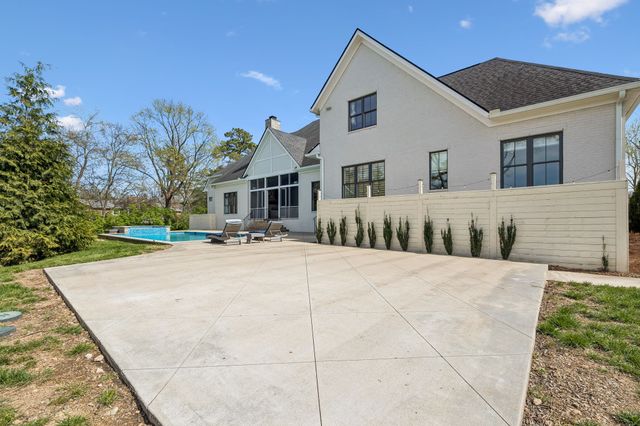 403 Cornwall Dr, Brentwood, TN 37027