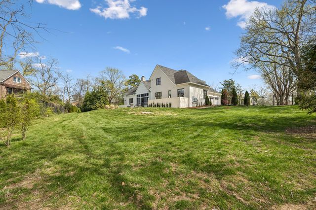 403 Cornwall Dr, Brentwood, TN 37027