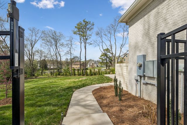 403 Cornwall Dr, Brentwood, TN 37027