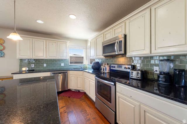 2477 S 400 E, Daniel, UT 84032