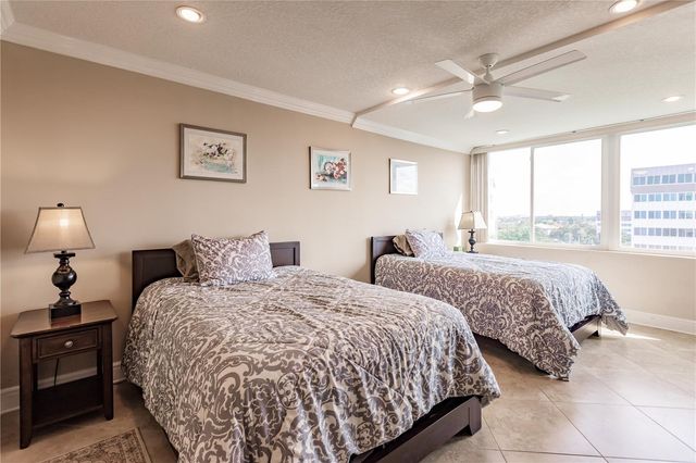 1055 W PEPPERTREE DRIVE 606AA, Sarasota, FL 34242