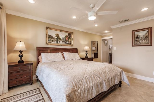 1055 W PEPPERTREE DRIVE 606AA, Sarasota, FL 34242