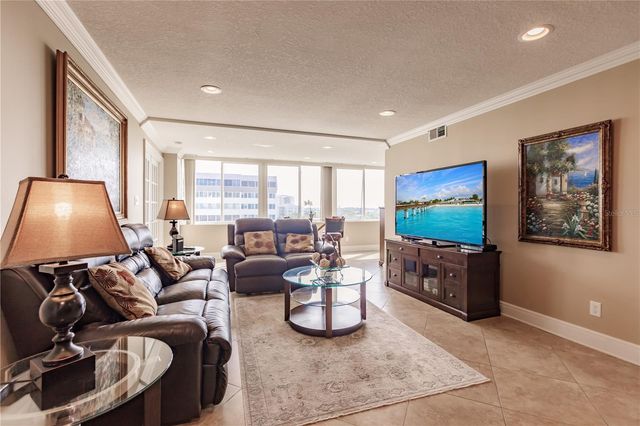 1055 W PEPPERTREE DRIVE 606AA, Sarasota, FL 34242