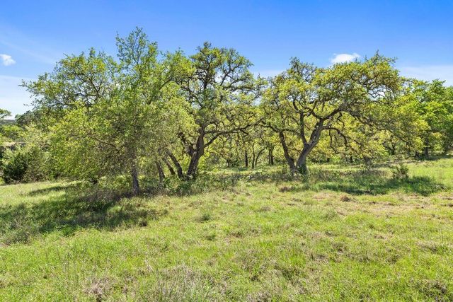 148 Red Hawk RD, Wimberley, TX 78676