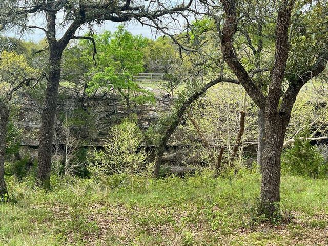 148 Red Hawk RD, Wimberley, TX 78676