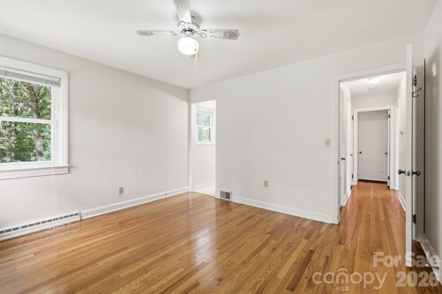 845 Sand Hill Road, Asheville, NC 28806