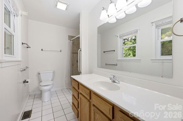 845 Sand Hill Road, Asheville, NC 28806