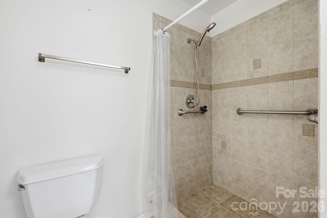 845 Sand Hill Road, Asheville, NC 28806