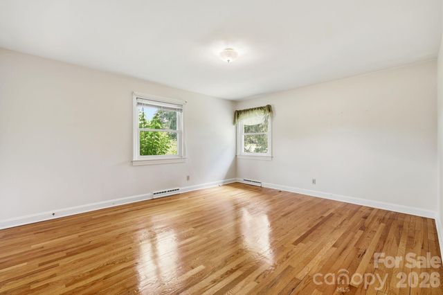 845 Sand Hill Road, Asheville, NC 28806