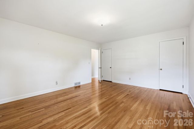 845 Sand Hill Road, Asheville, NC 28806
