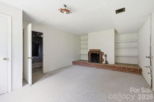 845 Sand Hill Road, Asheville, NC 28806