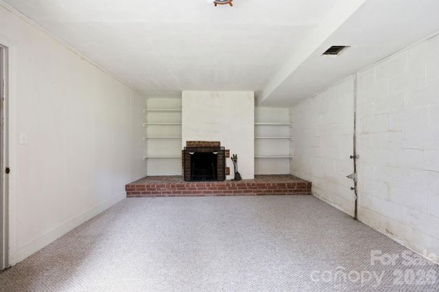 845 Sand Hill Road, Asheville, NC 28806