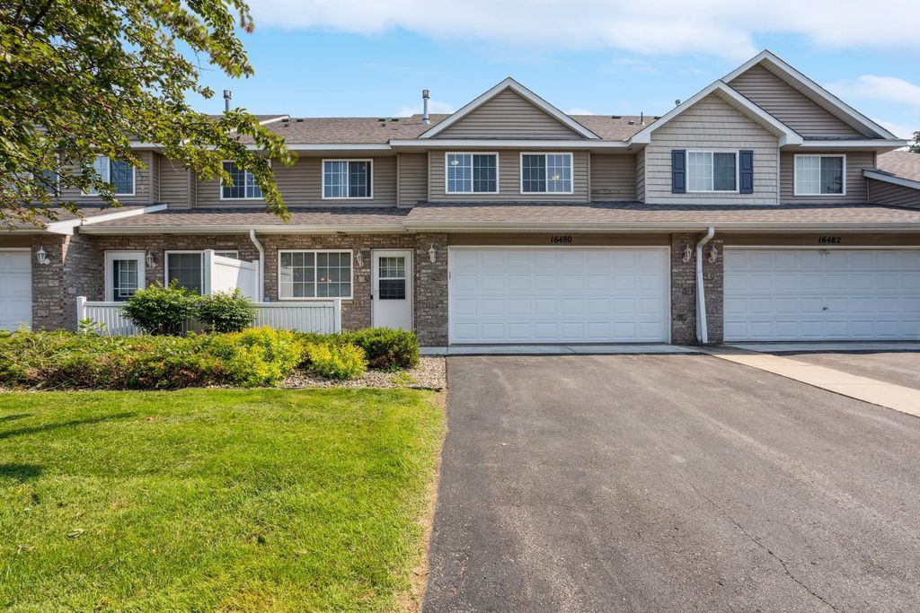 16480 Elm Creek Lane, Lakeville, MN 55044
