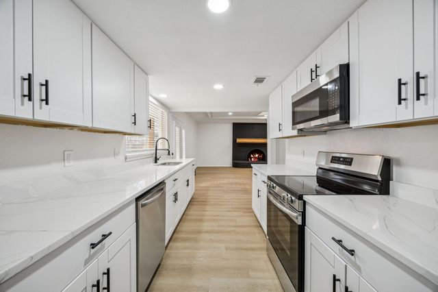 5909 Mark Lane, Rowlett, TX 75089