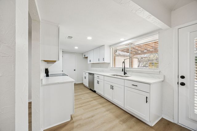 5909 Mark Lane, Rowlett, TX 75089