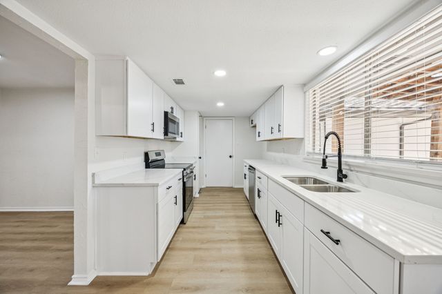 5909 Mark Lane, Rowlett, TX 75089