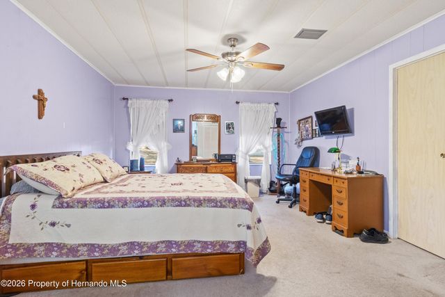 8134 Stockholm Street, Brooksville, FL 34613