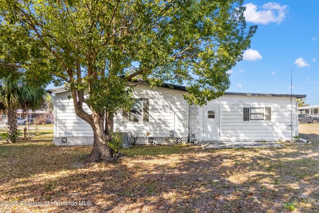 8134 Stockholm Street, Brooksville, FL 34613