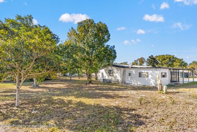 8134 Stockholm Street, Brooksville, FL 34613