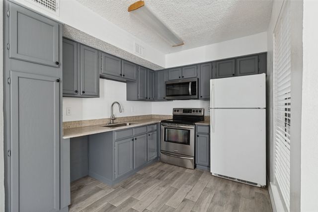 9807 Walnut Street D105, Dallas, TX 75243