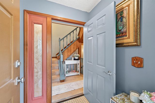 18425 Harrogate Drive, Eden Prairie, MN 55346