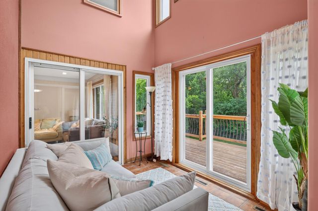 18425 Harrogate Drive, Eden Prairie, MN 55346