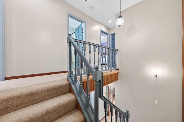 18425 Harrogate Drive, Eden Prairie, MN 55346