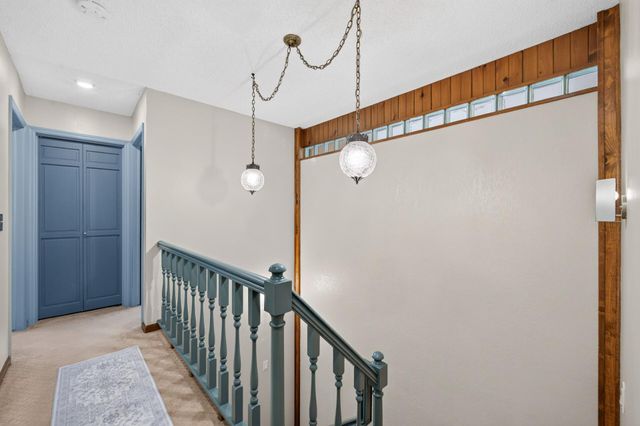 18425 Harrogate Drive, Eden Prairie, MN 55346