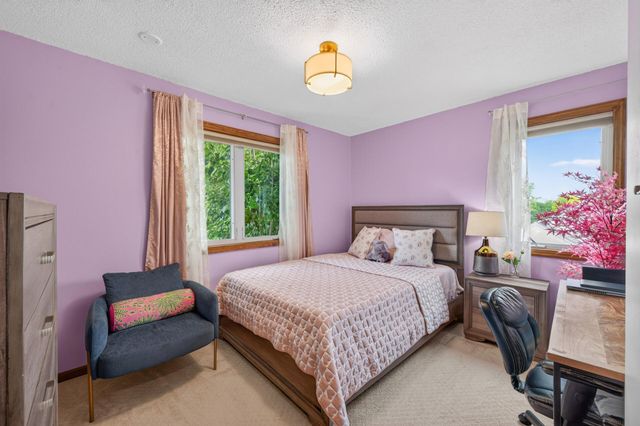 18425 Harrogate Drive, Eden Prairie, MN 55346