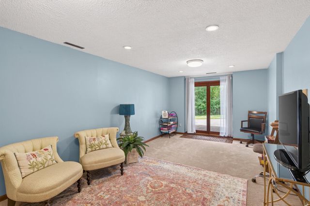 18425 Harrogate Drive, Eden Prairie, MN 55346