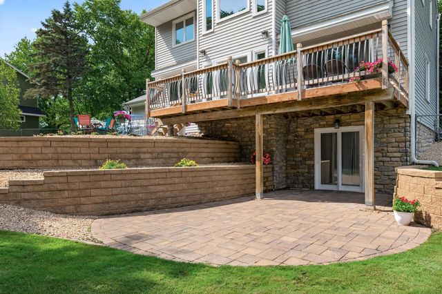18425 Harrogate Drive, Eden Prairie, MN 55346
