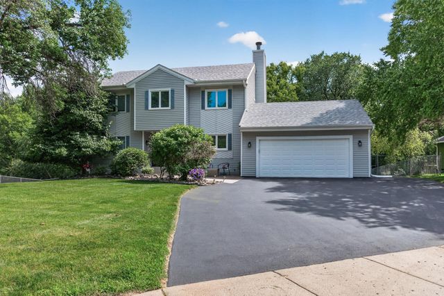 18425 Harrogate Drive, Eden Prairie, MN 55346
