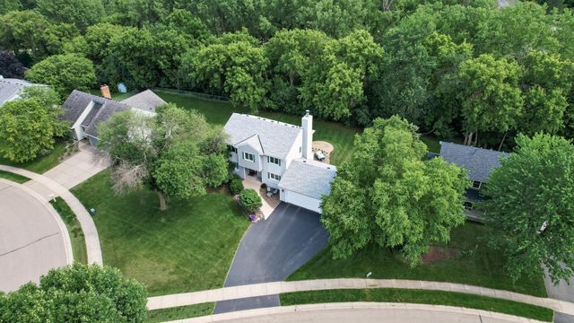 18425 Harrogate Drive, Eden Prairie, MN 55346