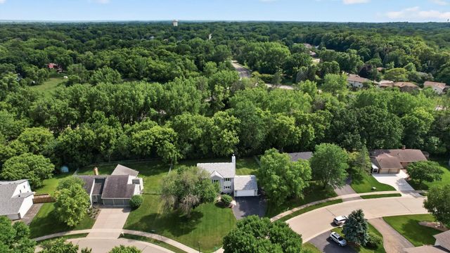 18425 Harrogate Drive, Eden Prairie, MN 55346