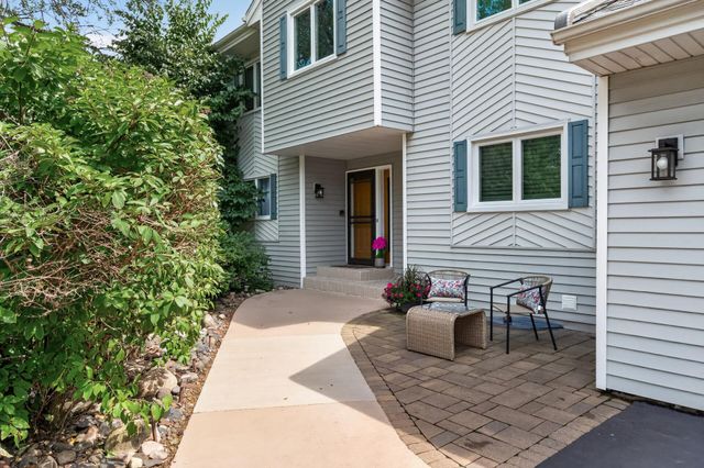 18425 Harrogate Drive, Eden Prairie, MN 55346