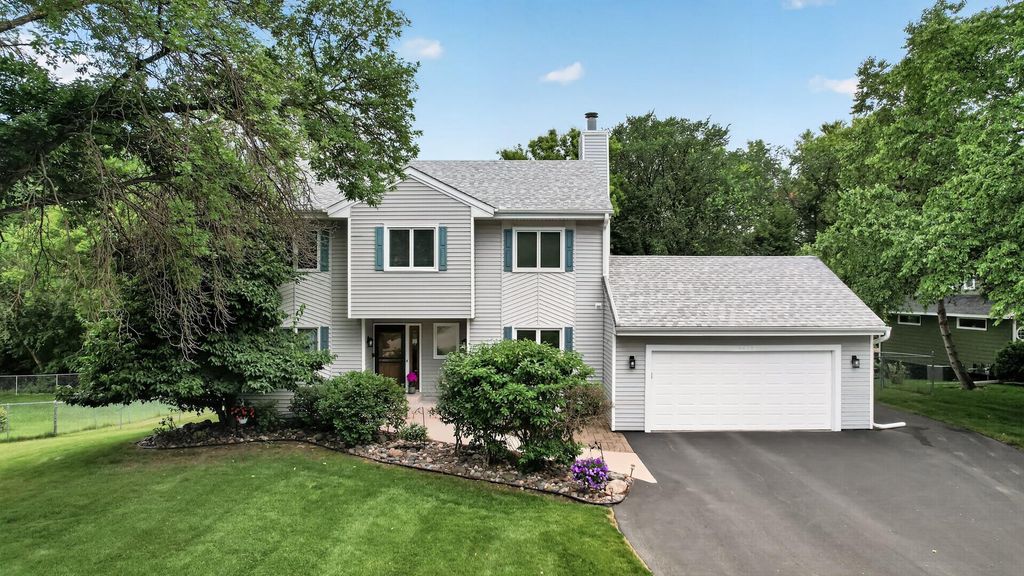 18425 Harrogate Drive, Eden Prairie, MN 55346 — photo 2