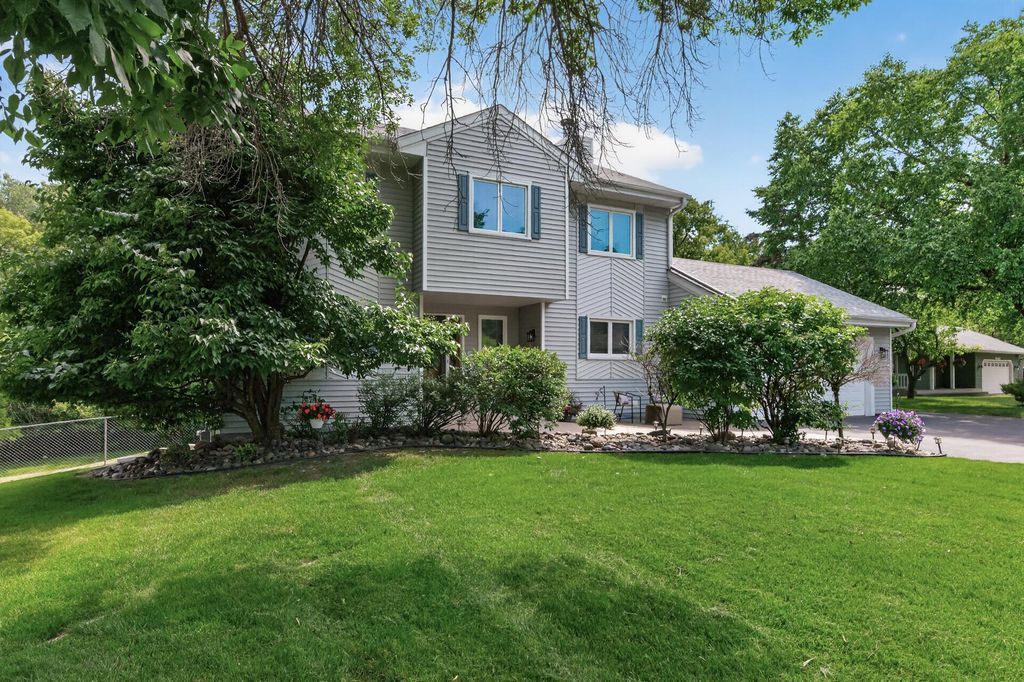 18425 Harrogate Drive, Eden Prairie, MN 55346 — photo 3