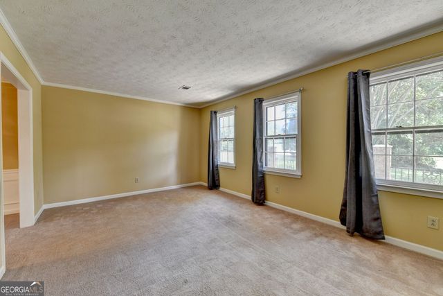 567 Planters Row SW, Lilburn, GA 30047