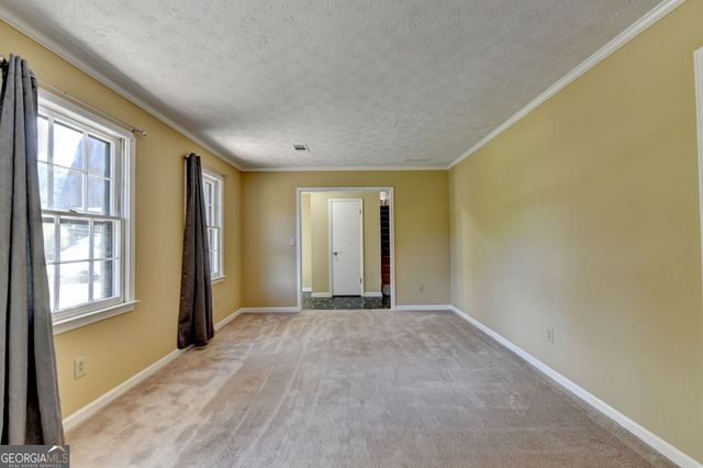 567 Planters Row SW, Lilburn, GA 30047