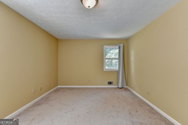 567 Planters Row SW, Lilburn, GA 30047