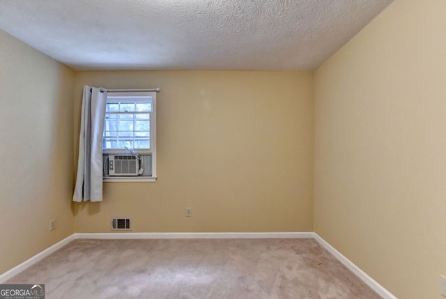 567 Planters Row SW, Lilburn, GA 30047