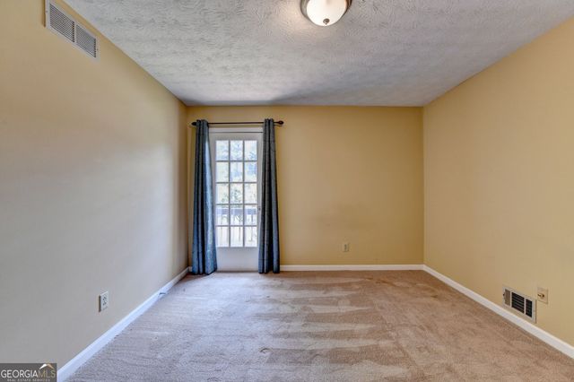 567 Planters Row SW, Lilburn, GA 30047