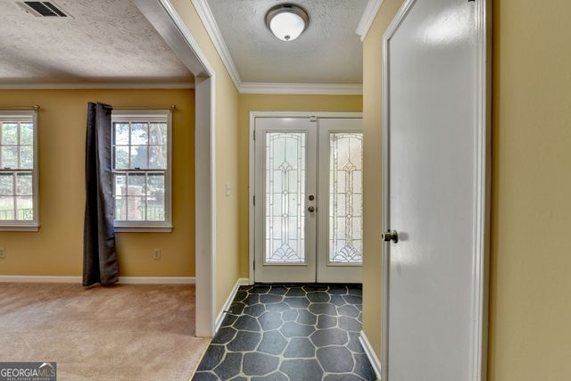 567 Planters Row SW, Lilburn, GA 30047