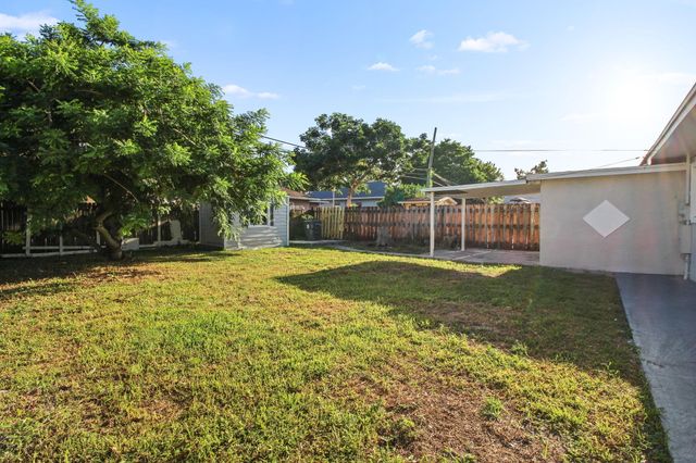 4546 CARVER Street, Kenwood Estates, Lake Worth Beach, FL 33463