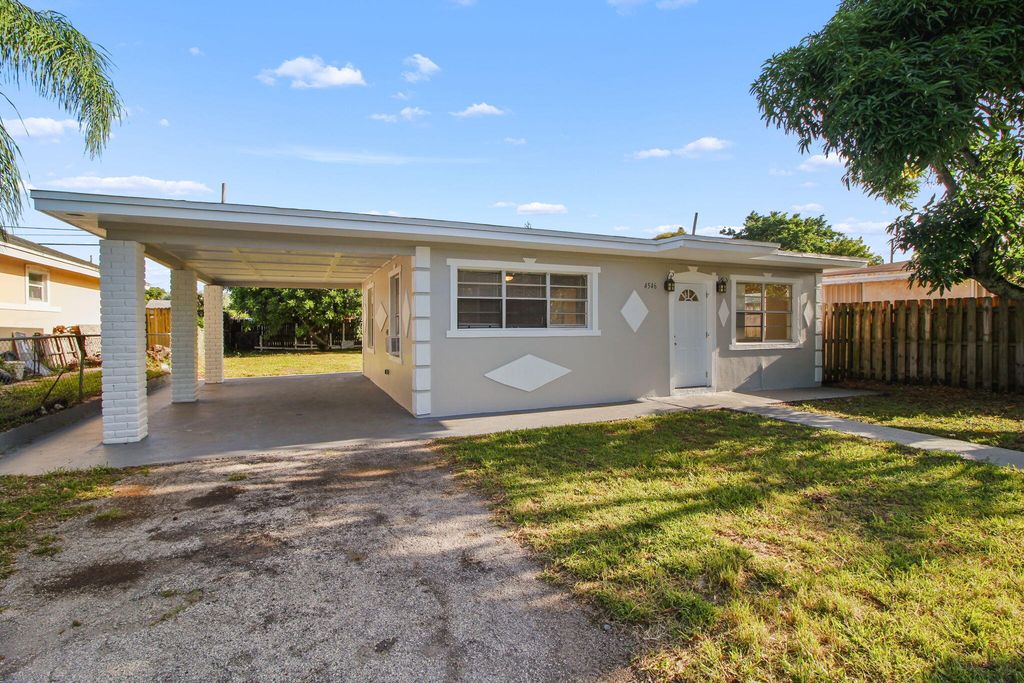 4546 CARVER Street, Kenwood Estates, Lake Worth Beach, FL 33463
