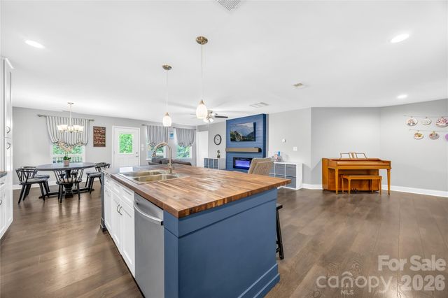 953 Rocky Meadows Lane, Concord, NC 28025