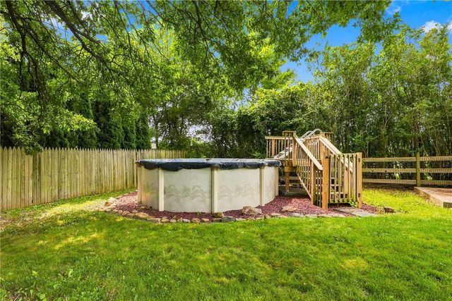 4423 West Mountain View Drive, Lehigh Twp, PA 18088