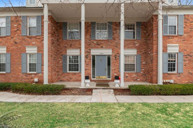1645 Huntington Park, Rochester Hills, MI 48309