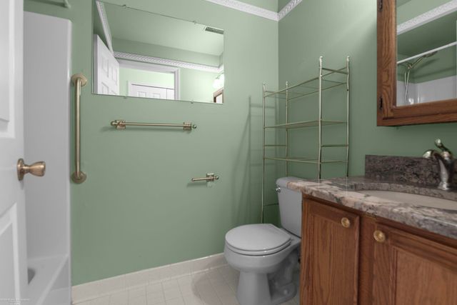 1645 Huntington Park, Rochester Hills, MI 48309